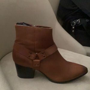 Men’s 11 ASOS healed Chelsea boot